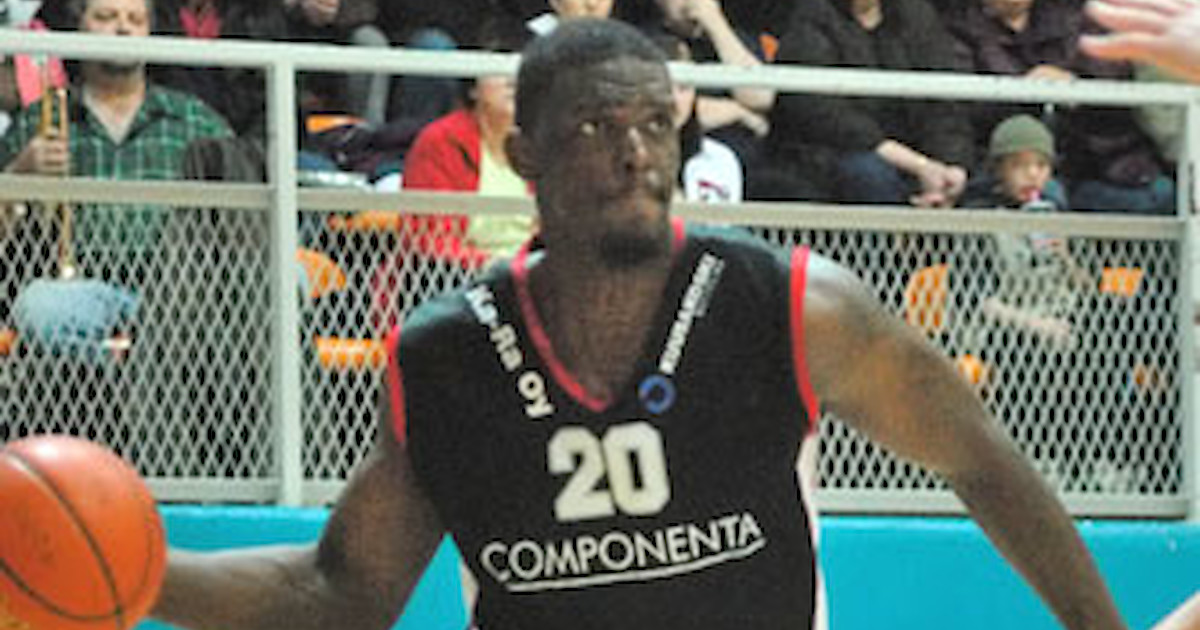 Marcus Jackson Lahteen paikkaamaan loukkaantunutta Rousea